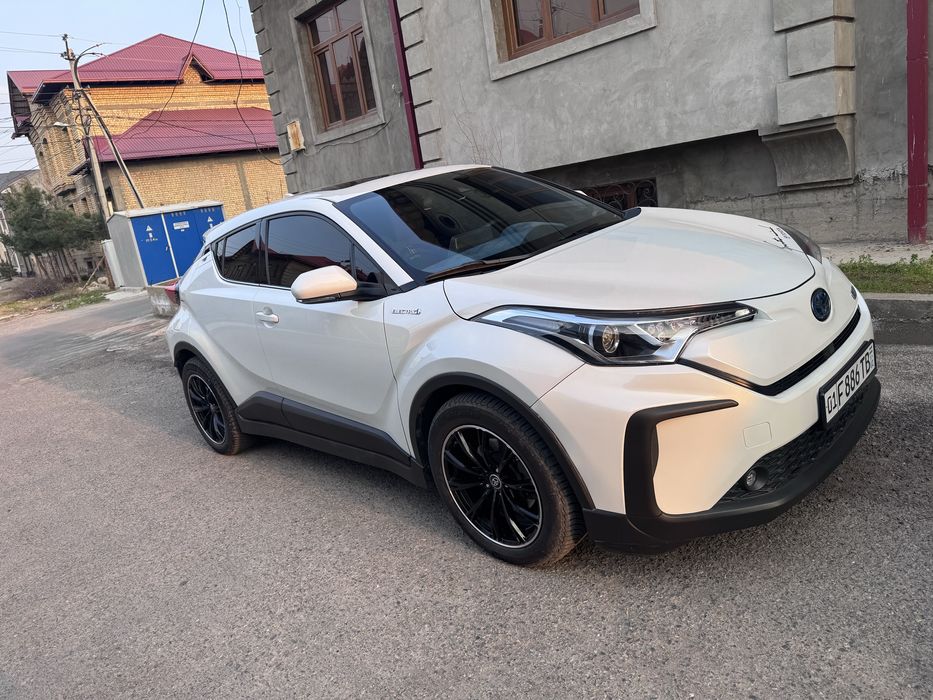 Tayota CHR elektro