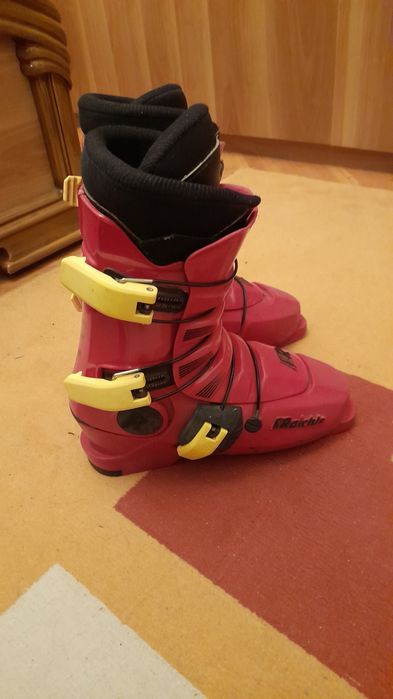 Clapari pentru schiuri