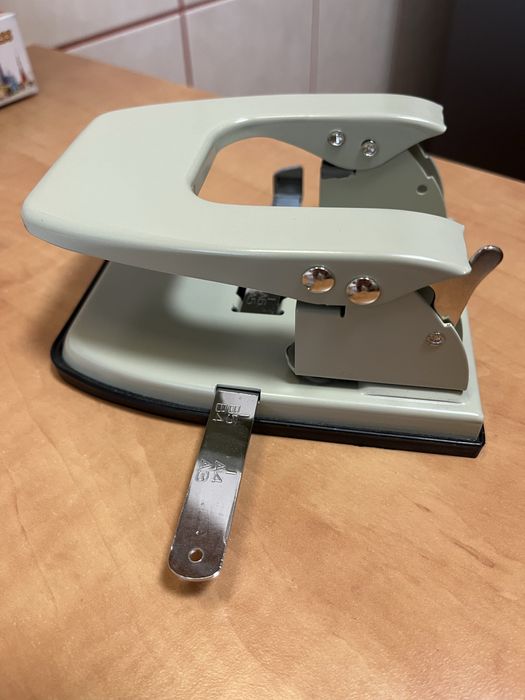 Vand perforator metalic