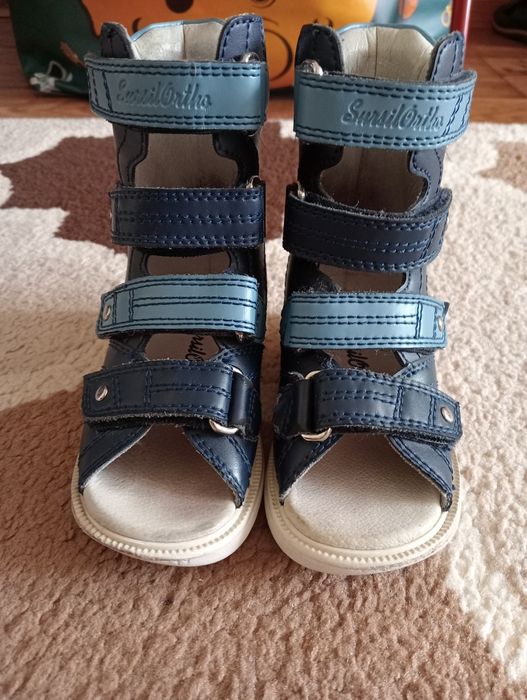 Продам обувь детскую