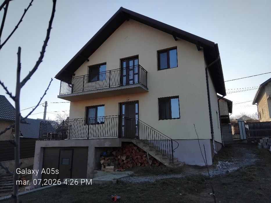 Casa de vanzare in dumbrava