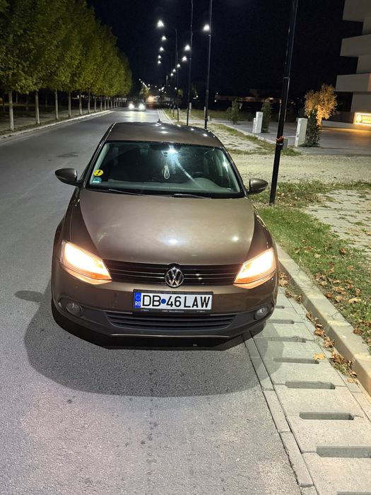 VOLKSWAGEN Jetta 2012 — imagine 5