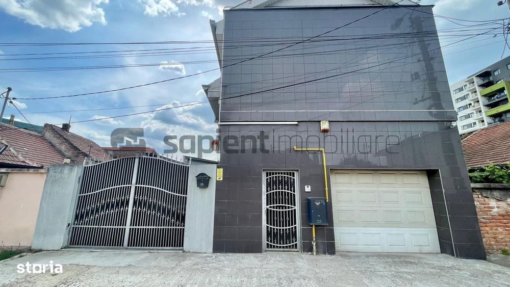 Casă ideală pentru familie, 263 mp cu garaj in Calea Aradului