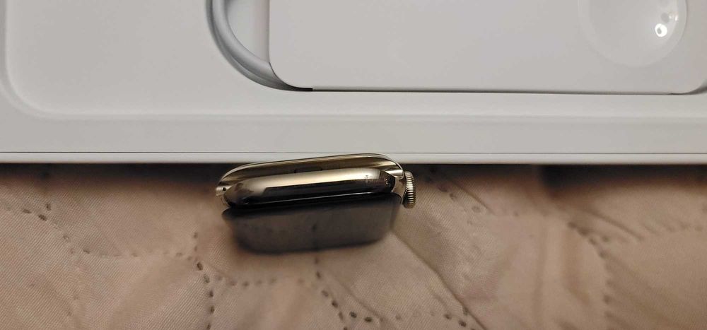 Apple Watch Series 6 44mm Stainless Gold