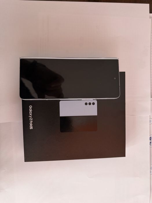 Samsung fold 5  512 GB