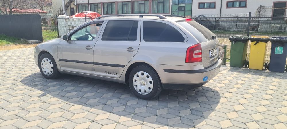 Vând skoda octavia 2