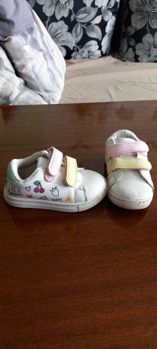 Бебешки обувки за момиче