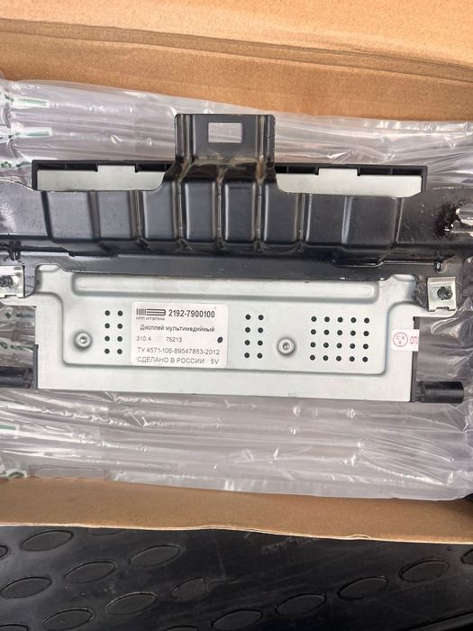 Приора 2 планшет продам оригинал