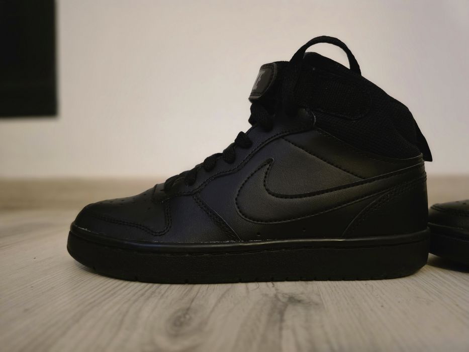 Sneakersi Nike Court Borough Mid 2