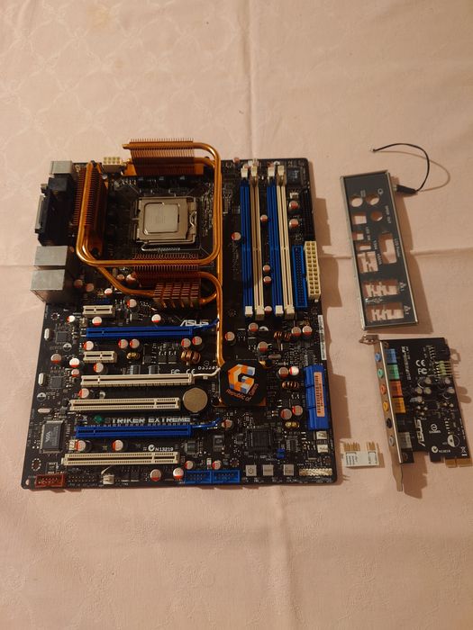 Placă de bază Asus ROG Striker Extreme