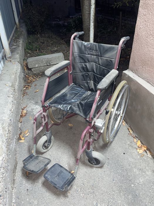 Инвалидная коляска