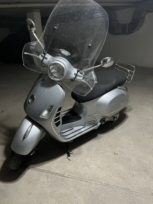 Продавам Веспа GTS 250/Vespa GTS 250
