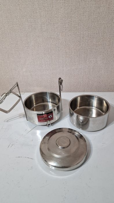 Продам ланч бокс двухярусный