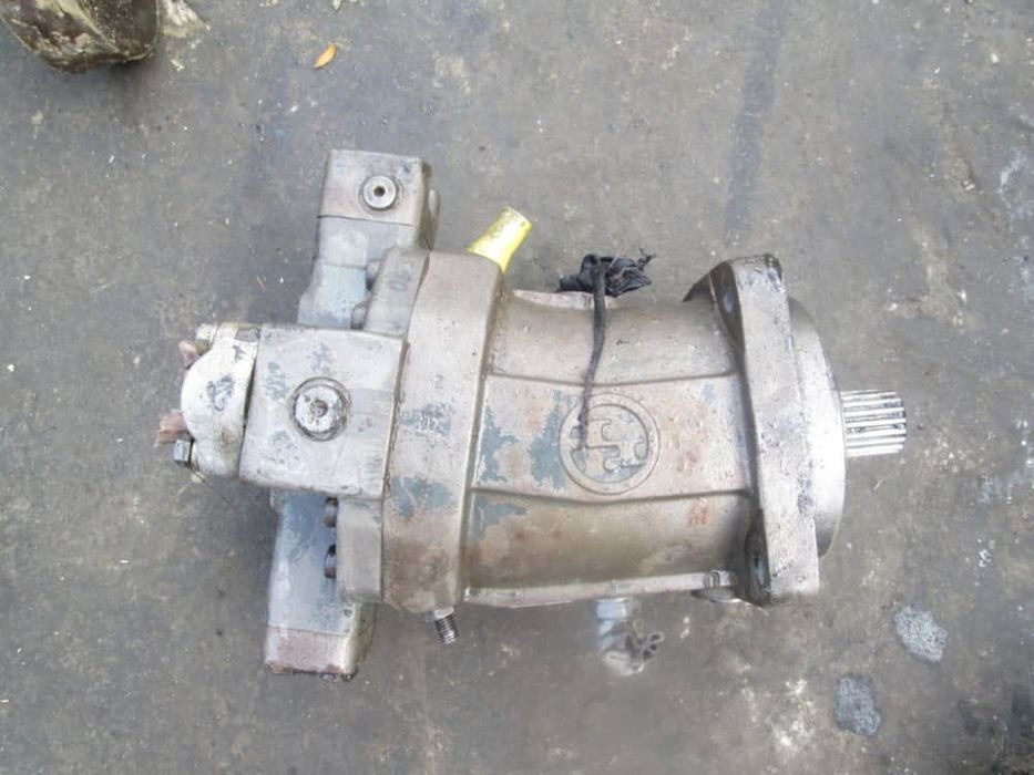 motor hidraulic komatsu pw130-6k