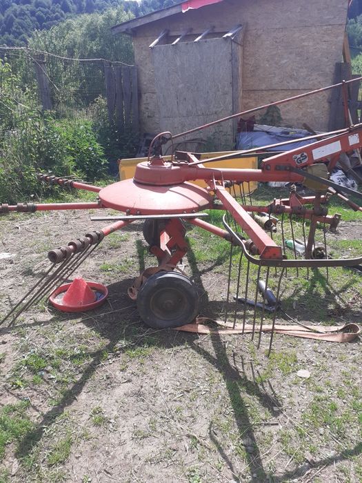 Greblă pentru tractor