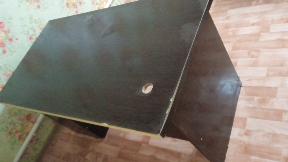 Продам офисные столы