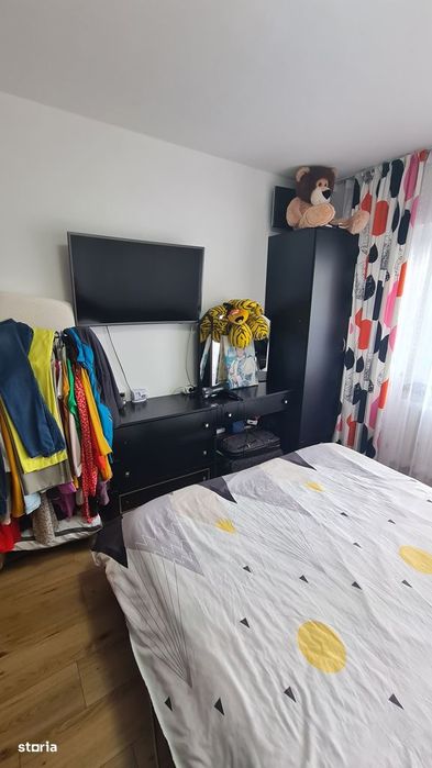 Apartament cu 3 camere de vânzare în Curtea de Argeș.