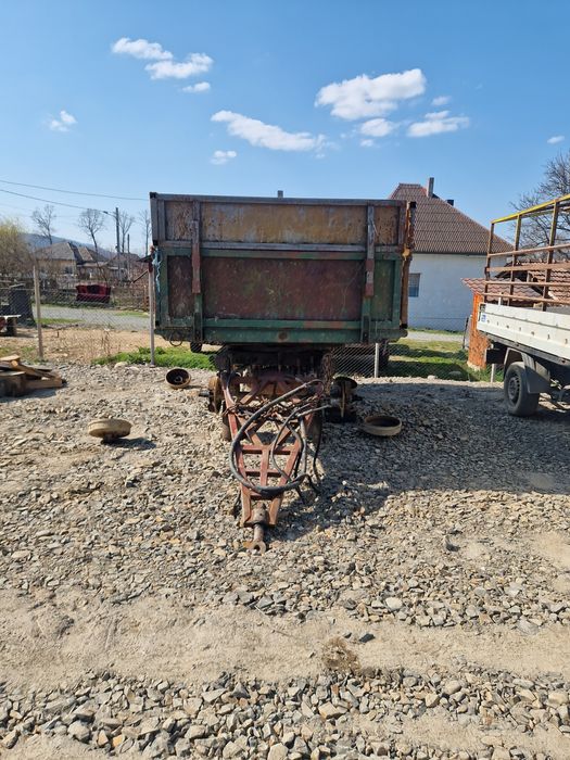 Remorca auto cu a 5.a roata