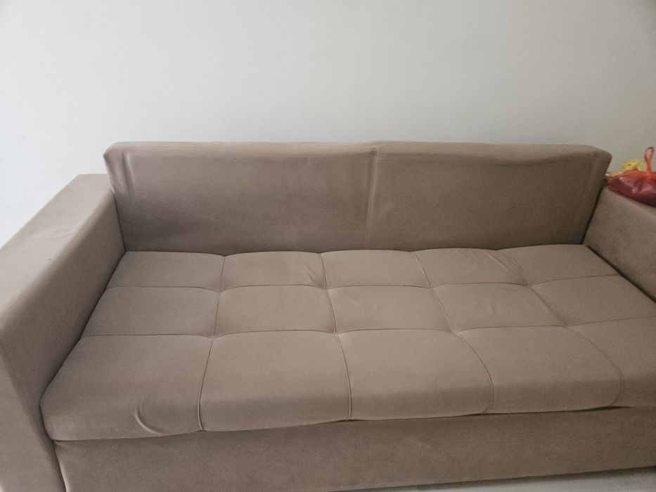 Диван бесплатно отдаём срочно