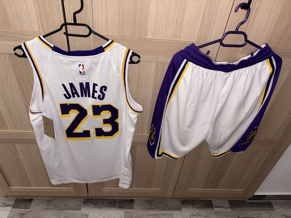 Compleu basket LAKERS Nike masura S si M
