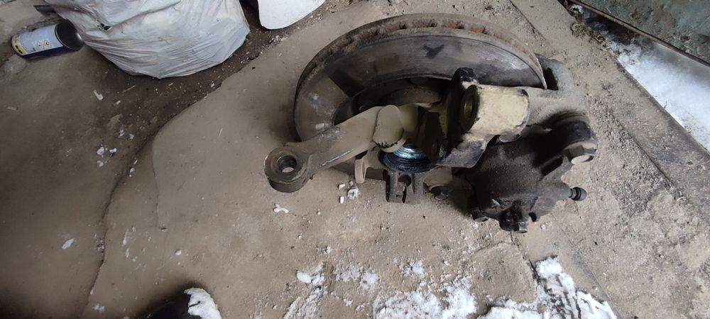 Цапфа кия рио 2004г.