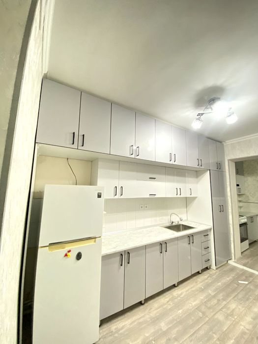 Zakas mebil Kuhna spalni stol stul