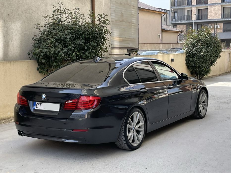 BMW Seria 5 F10 { 520d } Variante Auto