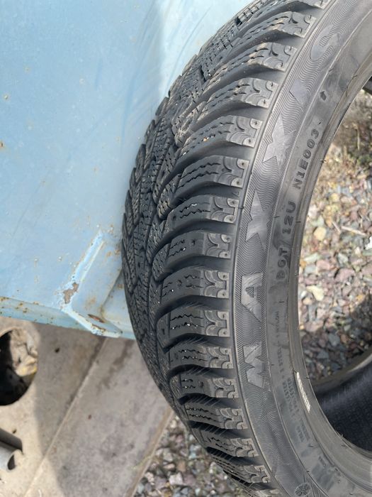 Автошина б/у  225/45 R17 MAXXIS