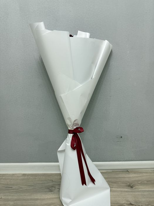 Свежие цветы розы красные