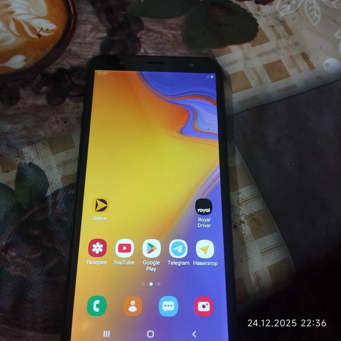 продам телефон Galaxy J 4+ в хорошем рабочем состоянии