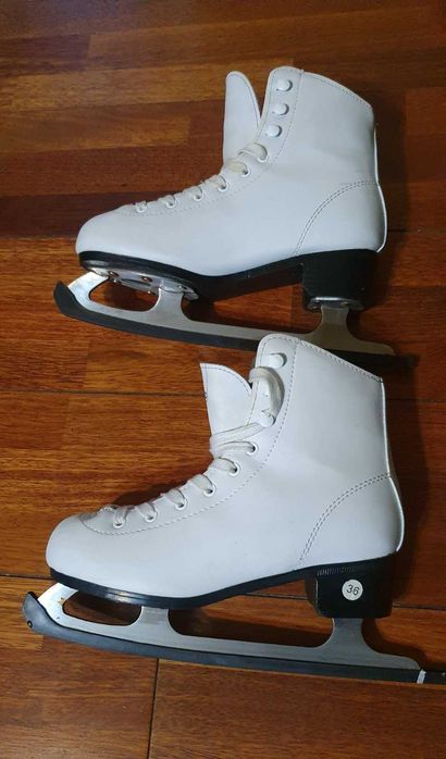 Кънки за фигурно пързаляне