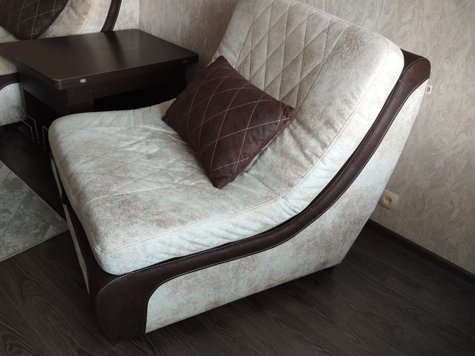 Кресло с подушкой