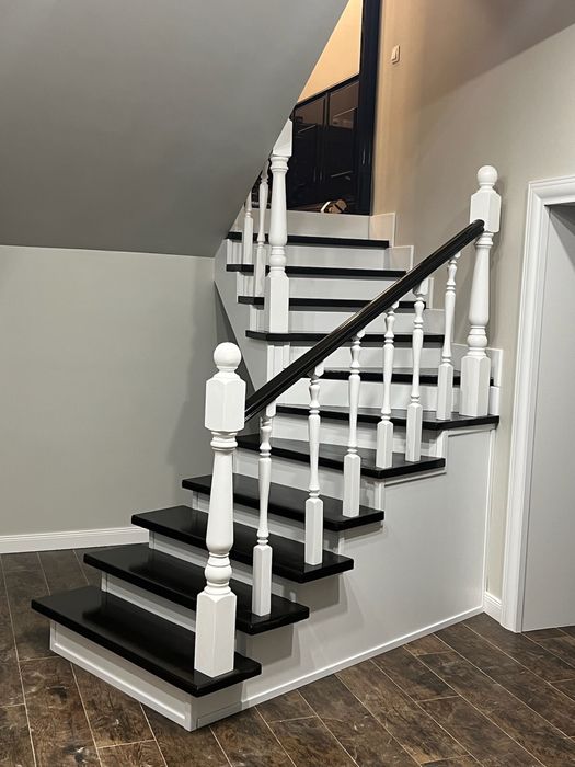 Лестницы дуб, бук, шпон, сосна