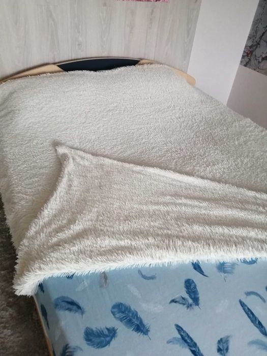 Продам покрывало-плед «травка» на 1,5 или 2х спальную кровать