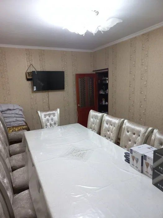 Продаётся 3-х комнатная квартира в Янгихаётском районе Дустлик 2
