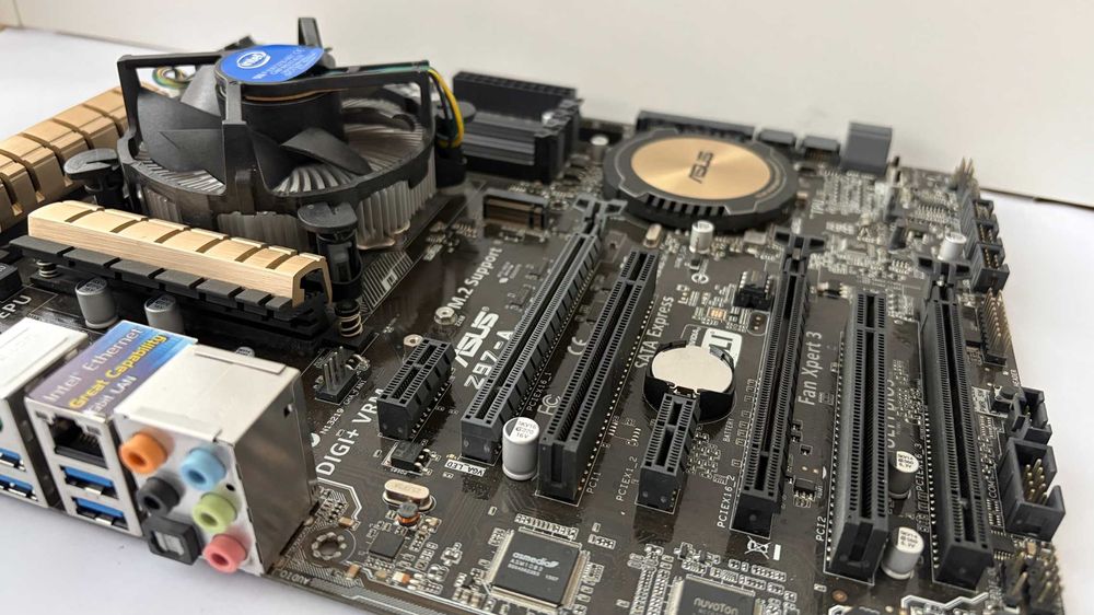 Дъно ASUS Z97-A + Процесор Intel I7 4790 Turbo Boost 4Ghz
