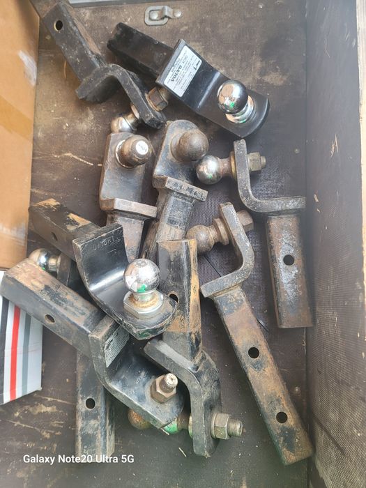 Крюк на фаркоп оригинал.