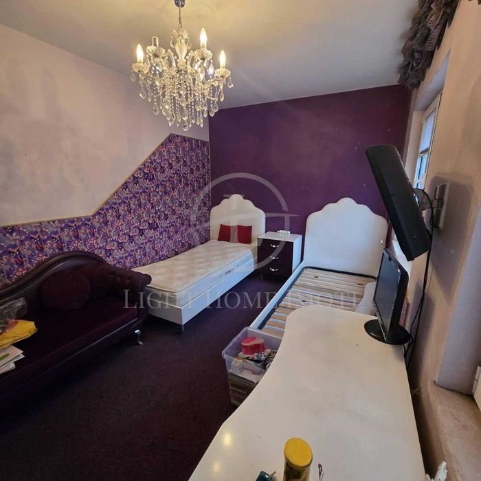 Продава се Тристаен апартамент в Пловдив, Кючук Париж - 92 кв.м за 1054 €/кв.м - Снимка #8