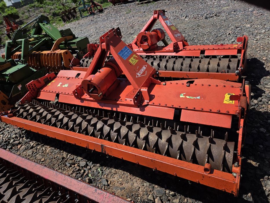 Freza Grapa Rotativa Kuhn HRB 302D