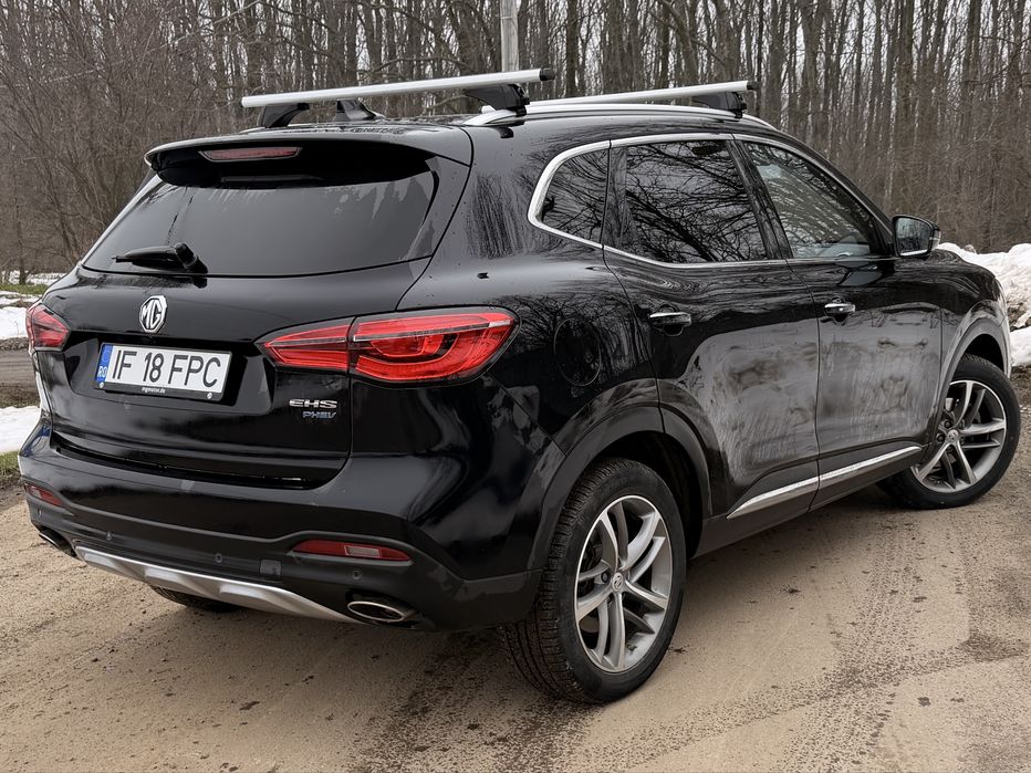 MG EHS Plug-In Hybrid