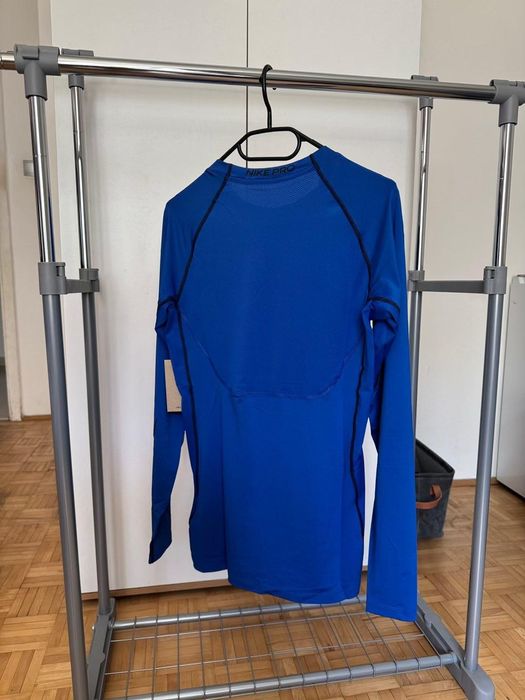 Bluză Nike Pro Tight Dri-Fit albastru.