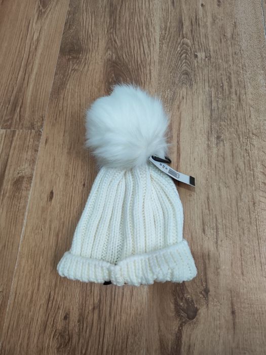 Căciulă damă Steve Madden