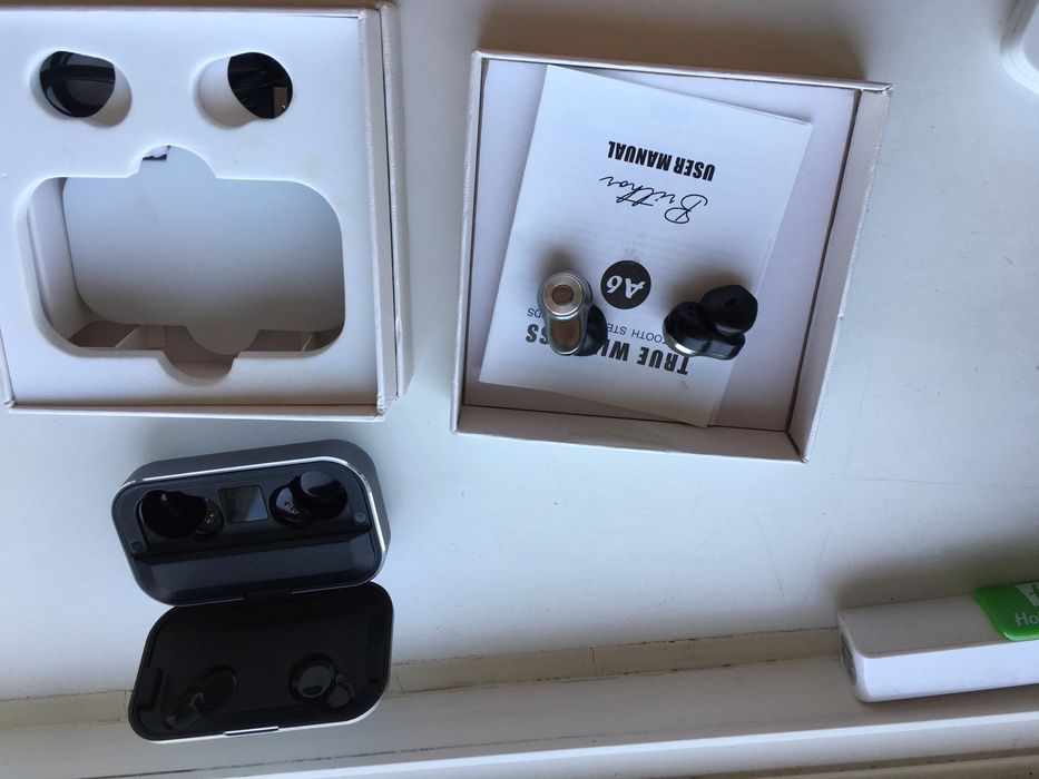 Casti Bluetooth 5.0 Wireless In-Ear, Display LED inteligent BRITHOR