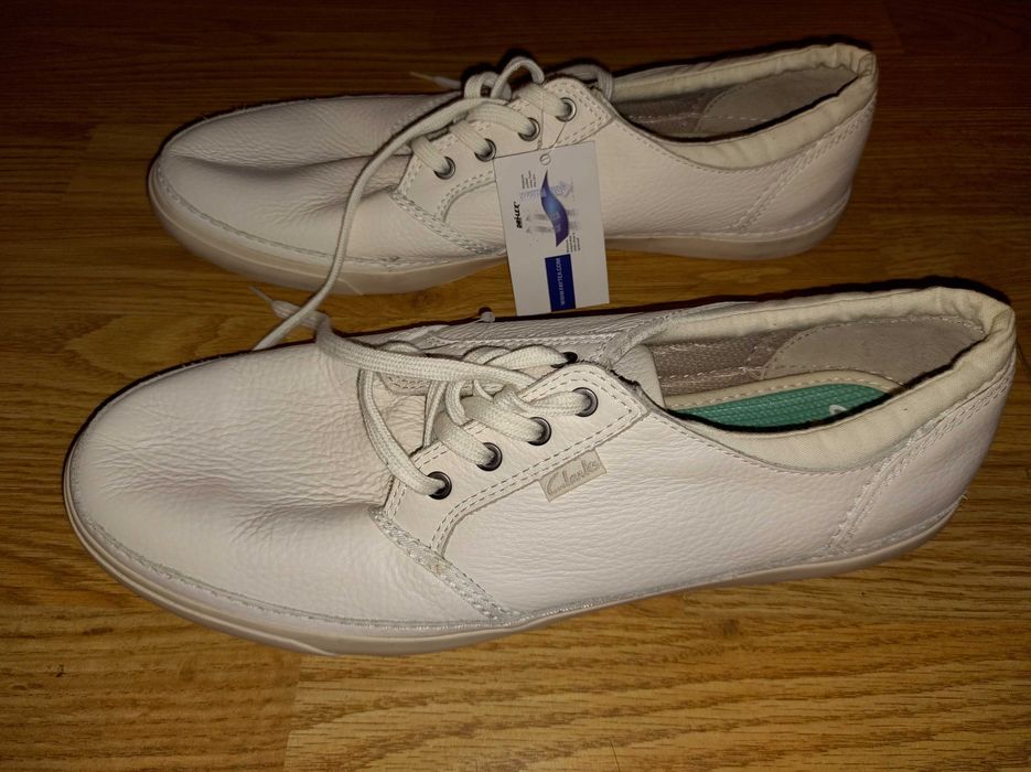 Продавам Кецове Clarks