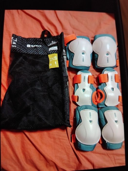 Наколенки за колело ролери и тротинетки.