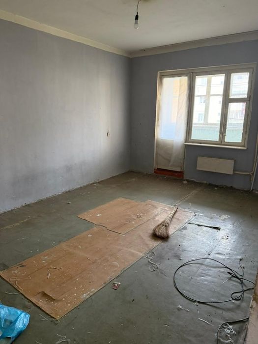 3-х комнатная квартира Ахунбабаевский массив заканал