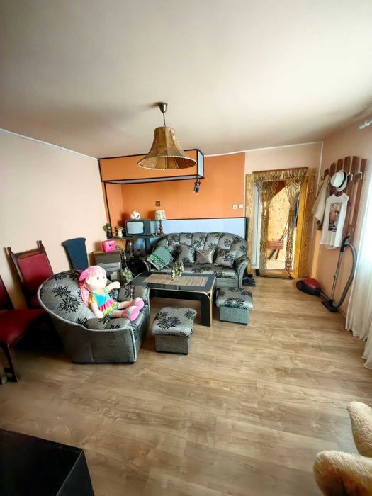 Продавам къща в гр. Перник кв. Клепало