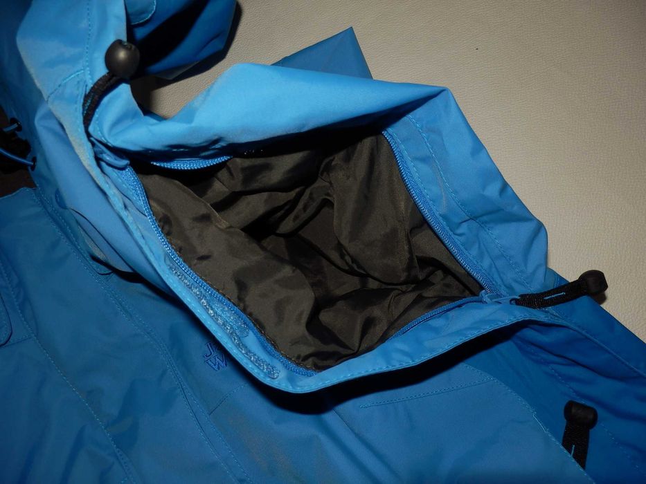 Geaca JACK WOLFSKIN TEXAPORE, ventilatii ca noua (dama S/M) LICHIDARE!