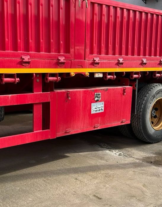 Контейнеравоз ярим тиркама  (полприцеп)