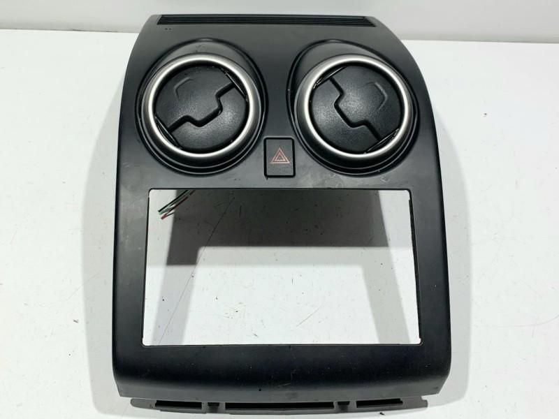 Grila ventilatie bord centrala Nissan Qashqai facelift J10 P10331A7710